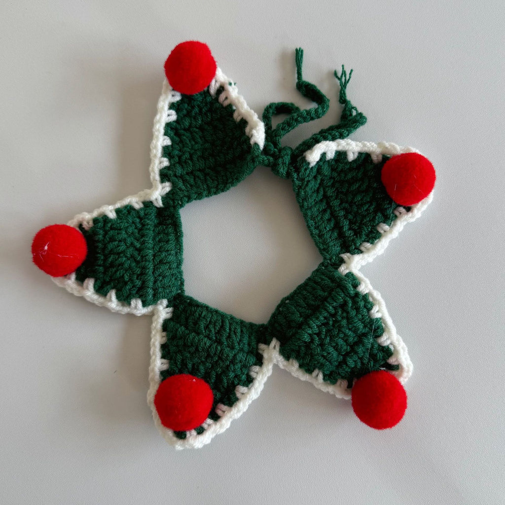 Knitted Pet Collars & Bibs for Cats and Dogs - Christmas Green Triangle