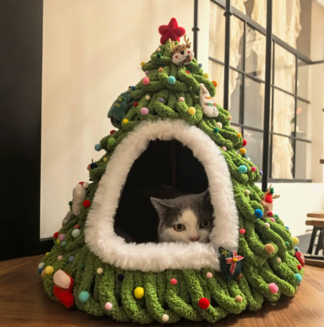 Christmas Tree Cat Bed | Handwoven Enclosed Pet Cave