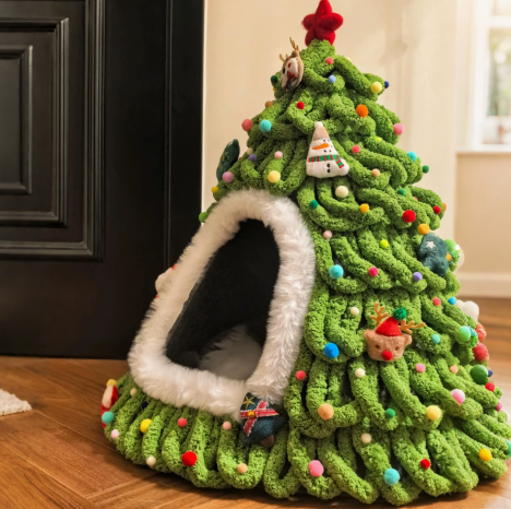 Christmas Tree Cat Bed | Handwoven Enclosed Pet Cave